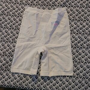 Barely there sample NWOT style 4295 Medium